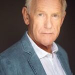 นีล เมลวิลล์ (Neil Melville)