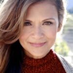 เนีย พีเพิลส์ (Nia Peeples)