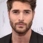 นิค เบตแมน (Nick Bateman)
