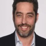 นิค โลบ (Nick Loeb)