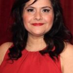 นินา วาเดีย (Nina Wadia)