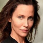 นิน่า ยัง (Nina Young)