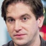 โอเว่น แม็คโดเนลล์ (Owen McDonnell)