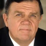 แพต ฮิงเกิล (Pat Hingle)