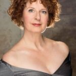 พอลล่า พลัม (Paula Plum)