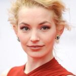 เปอร์ดิต้า วีคส์ (Perdita Weeks)