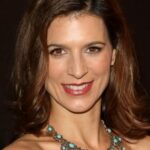 เพอร์รี่ รีฟส์ (Perrey Reeves)