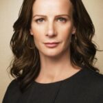 เรเชล กริฟฟิธส์ (Rachel Griffiths)