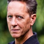 ริชาร์ด อี. แกรนท์ (Richard E. Grant)
