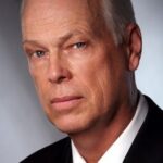 ริชาร์ด โฮลเดน (Richard Holden)