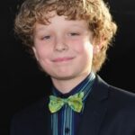 ไรลีย์ โทมัส สจ๊วร์ต (Riley Thomas Stewart)