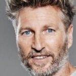 ร็อบบี้ ซาเวจ (Robbie Savage)