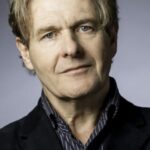 โรเบิร์ต บาเธิร์สท์ (Robert Bathurst)
