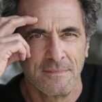 โรบิน โธมัส (Robin Thomas)