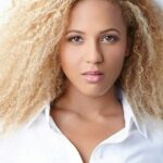 โรบิน อโลมาร์ (Robyn Alomar)