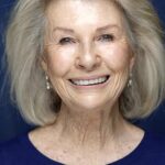 โรบิน เนวิน (Robyn Nevin)