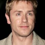 รอน เอลดาร์ด (Ron Eldard)