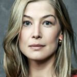 โรซามันด์ ไพค์ (Rosamund Pike)