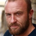 รอสส์ โอเฮนเนสซี่ (Ross O'Hennessy)