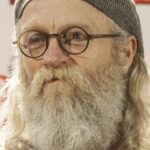 รัสเซลล์ ฮอดจ์กินสัน (Russell Hodgkinson)