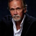 แซม เฮนนิ่งส์ (Sam Hennings)