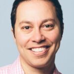 แซม รีเกล (Sam Riegel)