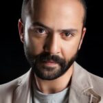 สารป อัคคายา (Sarp Akkaya)