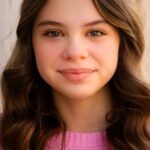 สการ์เล็ตต์ เฟอร์นานเดซ (Scarlett Fernandez)