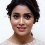 ศรียะ สารัน (Shriya Saran)