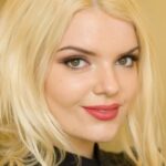 เซียโนอา สมิธ-แม็คฟี (Sianoa Smit-McPhee)