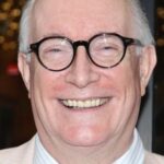 ไซมอน โจนส์ (Simon Jones)