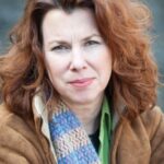 ซิโอบาน ฟอลลอน โฮแกน (Siobhan Fallon Hogan)