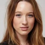 โซฟี โลว์ (Sophie Lowe)