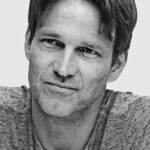 สตีเฟ่น มอยเออร์ (Stephen Moyer)