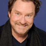 สตีเฟ่น รูท (Stephen Root)