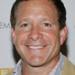 สตีฟ กัตเทนเบิร์ก (Steve Guttenberg)