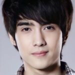 สตีเว่น อิศราพงศ์ ฟูเรอร์ (Steven Isarapong Fuhrer)