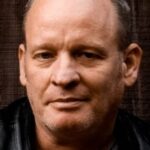 สจ๊วร์ต กรีเออร์ (Stuart Greer)