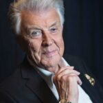 สเวน-เบอร์ทิล เทาเบ (Sven-Bertil Taube)