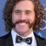 ที.เจ.มิลเลอร์ (T.J. Miller)