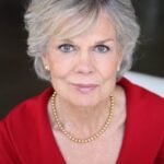 เทซี่ย์ อดัมส์ (Tacey Adams)