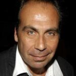 เทย์เลอร์ เนกรอน (Taylor Negron)