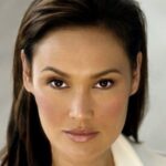เทีย คาร์เรเร่ (Tia Carrere)