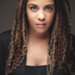 เทีย โรบินสัน (Tia Robinson)