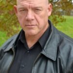 ทิม กูช (Tim Gooch)