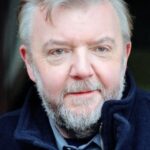 โทนี่ เฮย์การ์ธ (Tony Haygarth)