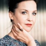 วาเลรี่ โคช (Valerie Koch)