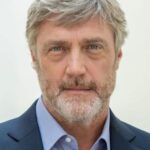 วินเซนต์ รีแกน (Vincent Regan)