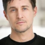 ยูริ โลเวนธอล (Yuri Lowenthal)