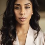 อีวอนน์ เซแนต โจนส์ (Yvonne Senat Jones)